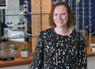 Dr. Kari Hellstern, O.D.